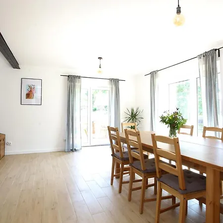 Dobre Miejsce 미엥지즈드로예